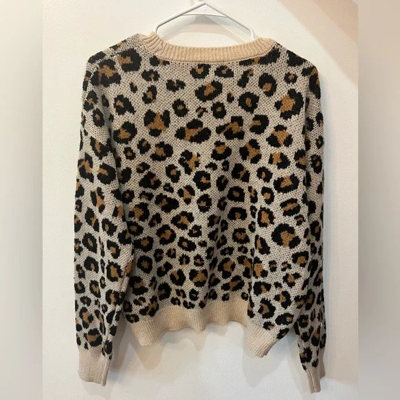 Knox Rose leopard print sweater!!!😍😍 - Picture 2 of 3